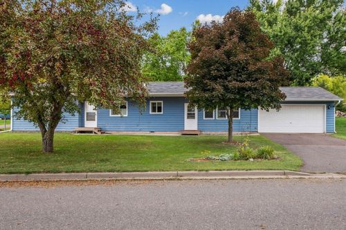 201 E 7th St, Washburn, WI, 54891-9448 | Card Image
