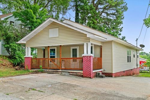 204 E Hagen St, DALTON, GA, 30721-2807 | Card Image