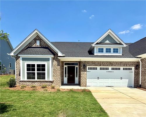 280 Yarrow Dr, Lexington, NC, 27295-7745 | Card Image