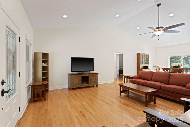 99 Pinecrest Estates Dr, House other with 3 bedrooms, 2 bathrooms and null parking in Flat Rock NC | Image 8