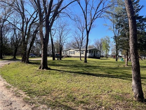 805 6th Ave Sw, Gravette, AR, 72736-9163 | Card Image