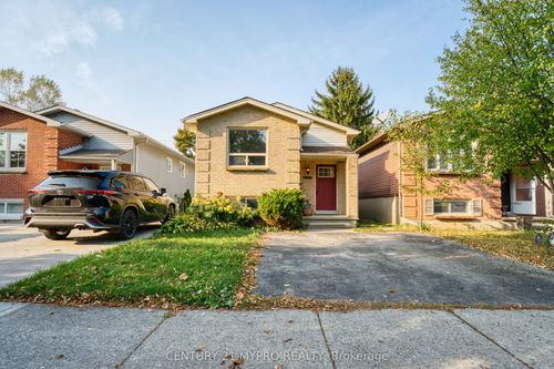 210 Olympic Cres, London, ON, N6G3P7 | Card Image