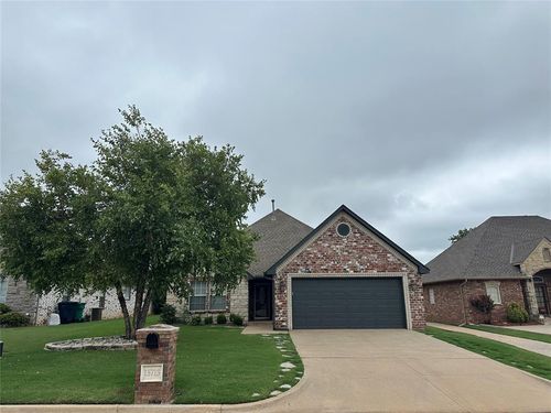 15713 Traditions Blvd, Edmond, OK, 73013-1115 | Card Image