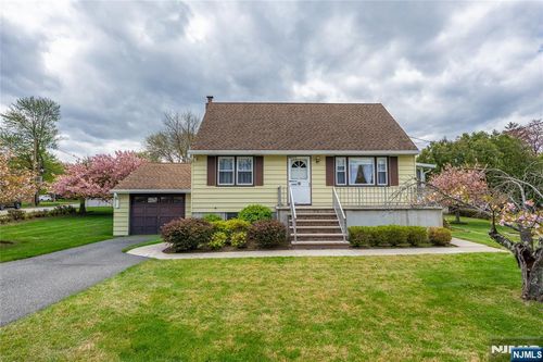 1045 Preakness Ave, Wayne, NJ, 07470-3031 | Card Image