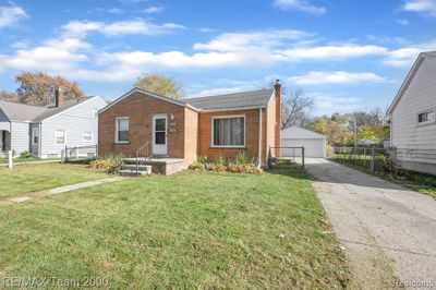 23036 Rausch Avenue, Home with 2 bedrooms, 2 bathrooms and null parking in Eastpointe MI | Image 1