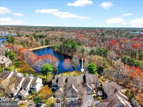 100 Woodlake Dr, MARLTON, NJ, 08053-3618 | Card Image