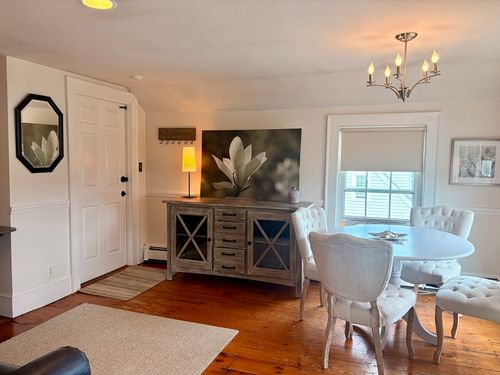 5-77 Pleasant St, Newburyport, MA, 01950-2428 | Card Image