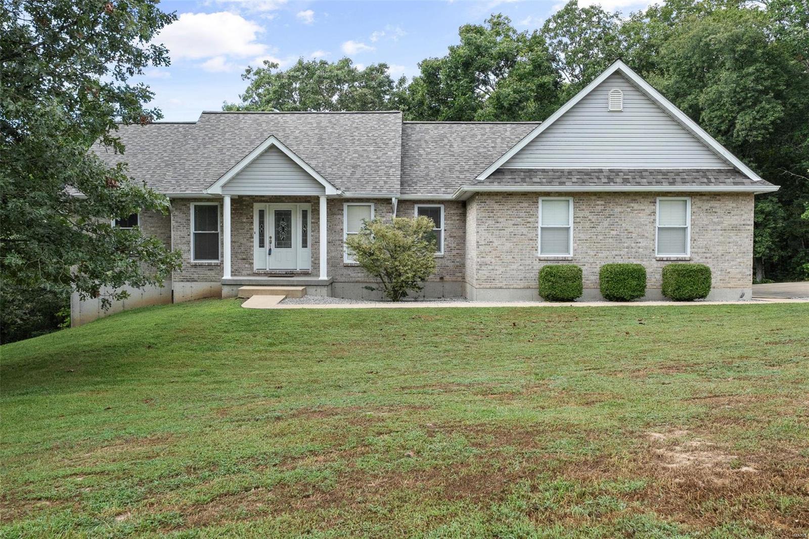 Warwick Dr, Dittmer, MO 63023