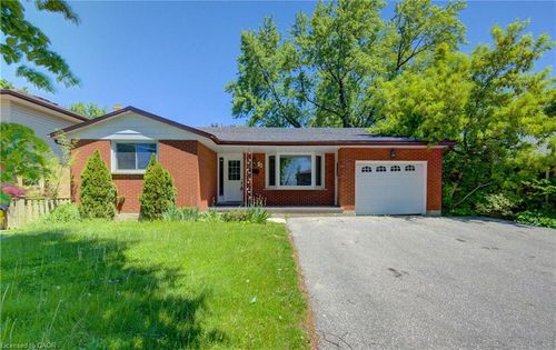 80 Lower Canada Cres, Kitchener, ON, N2P1E8 | Card Image