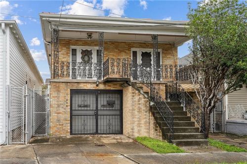 2433 35 Ursulines Avenue, New Orleans, LA, 70119 | Card Image