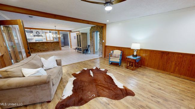 Living Room | Image 43