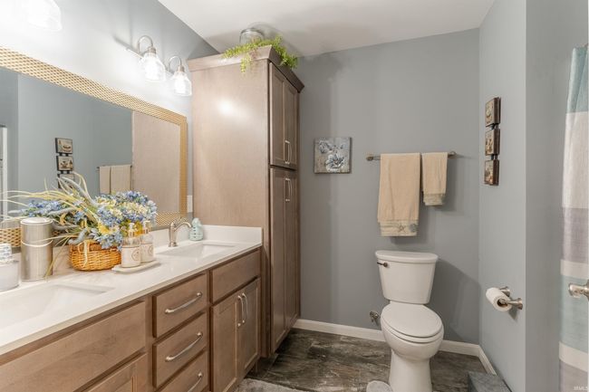 B - 5322 Dauby Dr, Condo with 3 bedrooms, 2 bathrooms and null parking in Evansville IN | Image 19