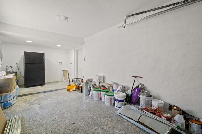 Garage | Image 18