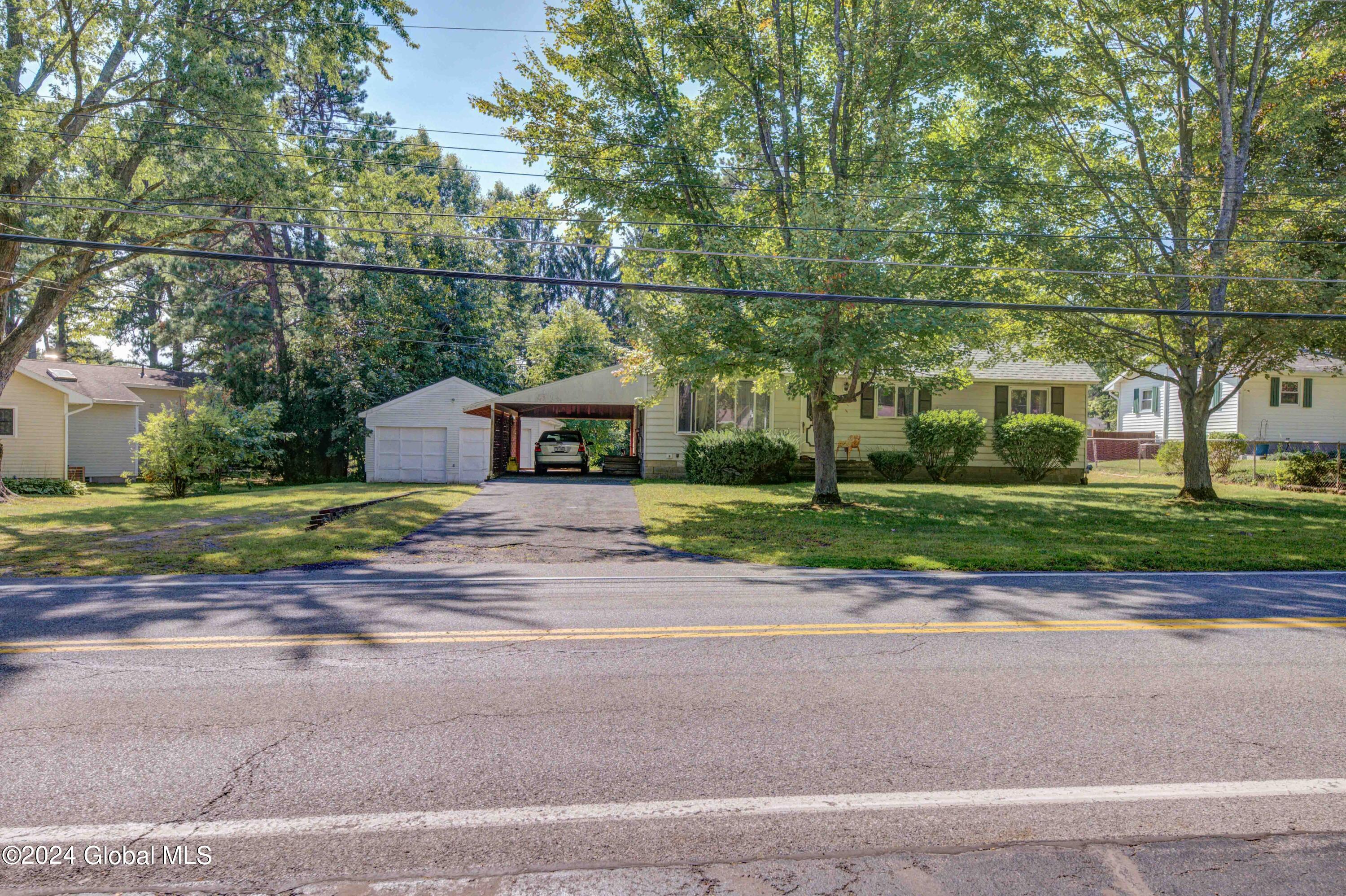 Lydius St, Schenectady, NY 12303