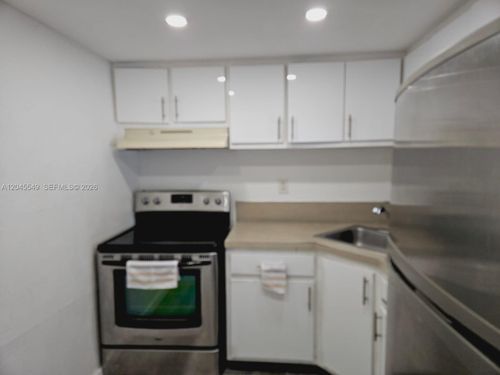 709e-4550 Nw 9th St, Miami, FL, 33126-2345 | Card Image