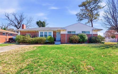 8108 Ridgefield Dr, Norfolk, VA, 23518-2337 | Card Image