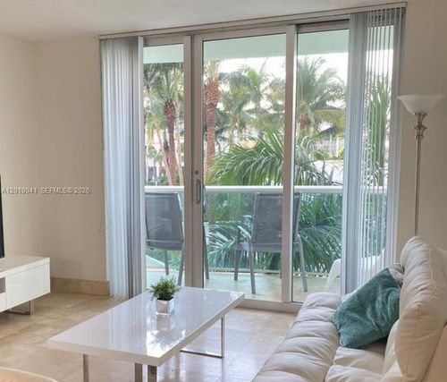 2q-3801 S Ocean Dr, Hollywood, FL, 33019-2902 | Card Image