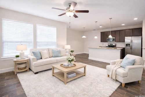 22a-737 Milestone Park, New Braunfels, TX, 78130-5184 | Card Image