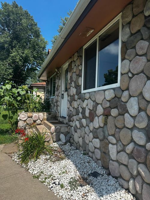 3825 2 1/2 St Ne, Columbia Heights, MN, 55421-3727 | Card Image