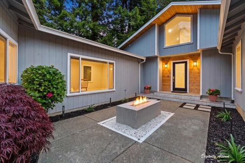 2440 Harris St, Eureka, CA, 95503-4762 | Card Image