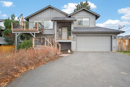 20726 Russell Dr, Bend, OR, 97701-8451 | Card Image