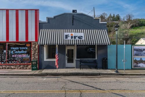145 Main St, Jackson, CA, 95642-2323 | Card Image