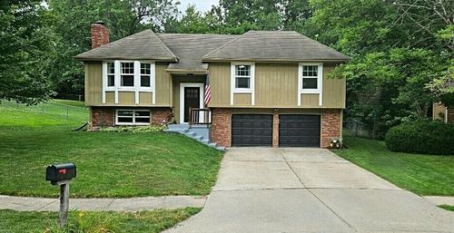 7920 Nw 85th Ter, Kansas City, MO, 64153-1756 | Card Image