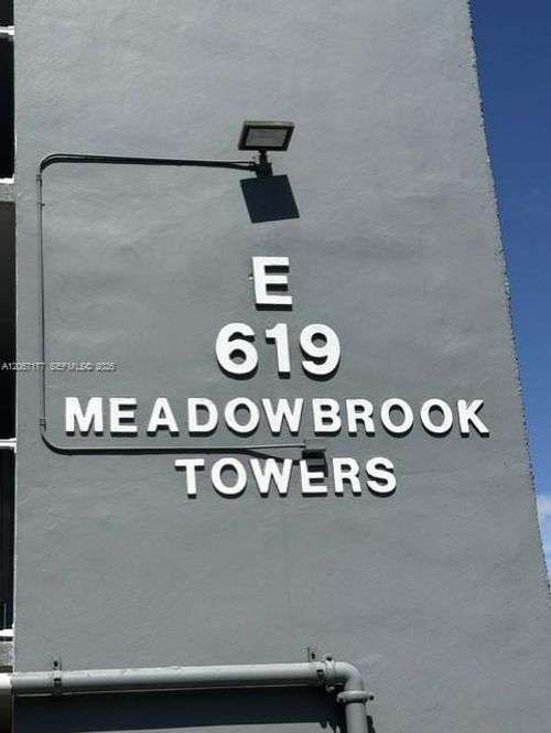 403-619 Ne 14th Ave, Hallandale Beach, FL, 33009-3686 | Card Image