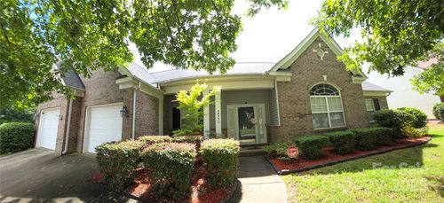 5933 Kirkwynd Commons Dr, Charlotte, NC, 28278-6661 | Card Image