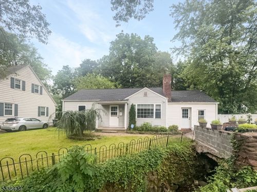 811 Mountain Ave, Bound Brook, NJ, 08805-1403 | Card Image