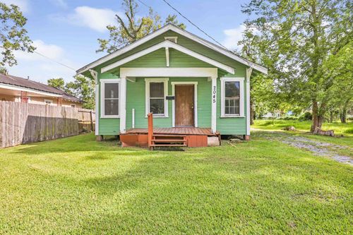 2045 Leight St, Beaumont, TX, 77703-3425 | Card Image