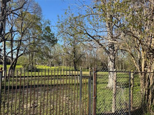 2527 Lone Oak Rd, Houston, TX, 77093-3341 | Card Image