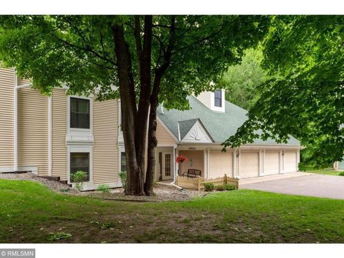 apt-a-15620 26th Ave N, Plymouth, MN, 55447-5634 | Card Image