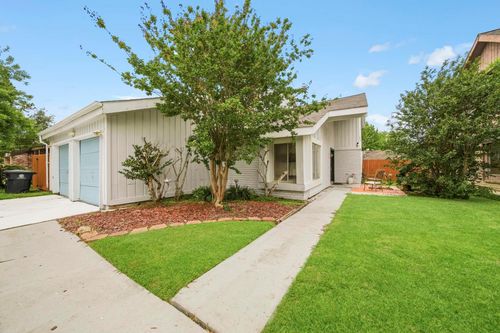 7642 Candlegreen Ln, Houston, TX, 77071-2705 | Card Image