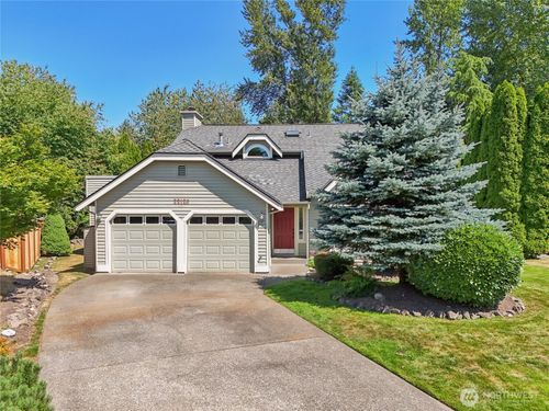 22120 Se 251st Ct, Maple Valley, WA, 98038-6059 | Card Image