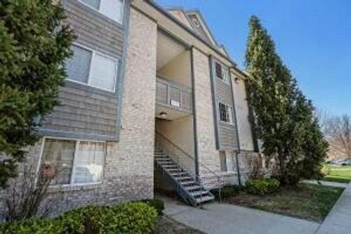 2-18372 N Ridge Ct, Spring Lake, MI, 49456-8929 | Card Image