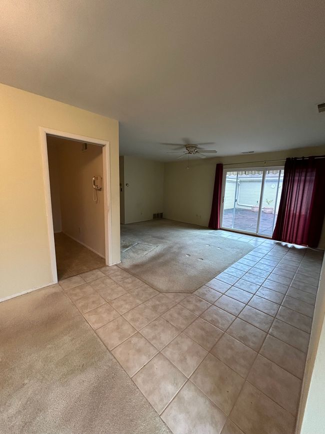 APT-21 - 8127 Colony Dr, Condo with 2 bedrooms, 2 bathrooms and null parking in Grosse Ile MI | Image 7