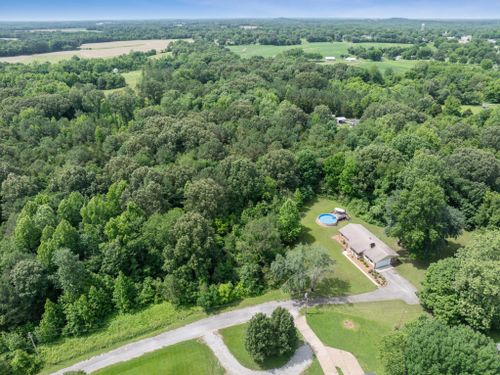 95 Ridgedale Cv, Trezevant, TN, 38258-3537 | Card Image