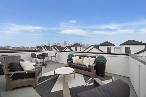 2214 Dennis St, Houston, TX, 77004-1326 | Card Image