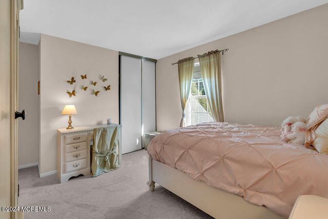 39 Honeysuckle Way, House other with 4 bedrooms, 3 bathrooms and null parking in Howell NJ | Image 28