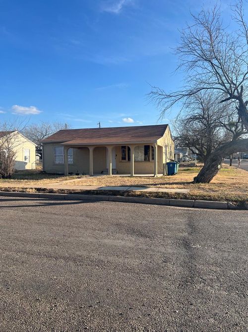 601 Macann St, San Angelo, TX, 76905-8055 | Card Image
