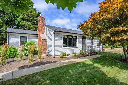 9 Locust Ave, West Barnstable, MA, 02668-1105 | Card Image