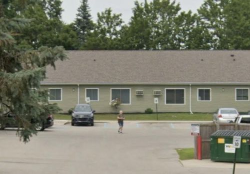 424 W Ave Reed City, Franklin, MI, 49677 | Card Image