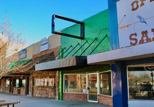 95 S Maine St, Fallon, NV, 89406-3301 | Card Image