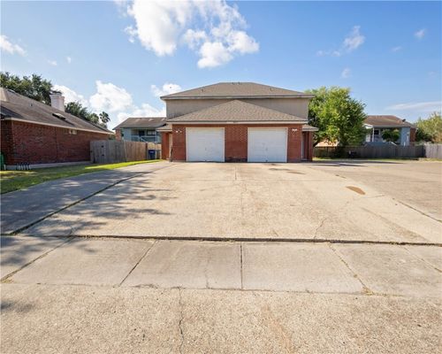 b-4633 Wales Dr, Corpus Christi, TX, 78413-4369 | Card Image