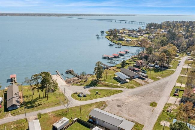 221 Kokomo Run, House other with 3 bedrooms, 2 bathrooms and 2 parking in Pointblank TX | Image 30