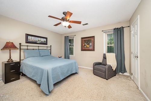 5538 Sharpe Dr, Raleigh, NC, 27612-3010 | Card Image