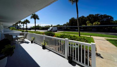 131 - 3190 N Atlantic Avenue, Condo with 2 bedrooms, 2 bathrooms and null parking in Cocoa Beach FL | Image 3