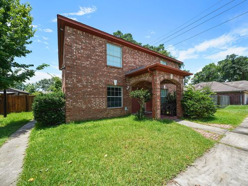 24023 Strong Pine Dr, Huffman, TX, 77336-4493 | Card Image