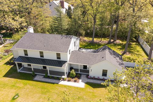 707 Brierhill Rd, Deerfield, IL, 60015-4407 | Card Image